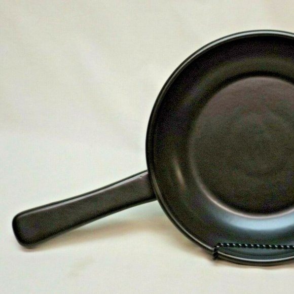 Longaberger Pottery Woven Traditions Flameware 8" Ebony Skillet with Sage Lid - Picture 8 of 15